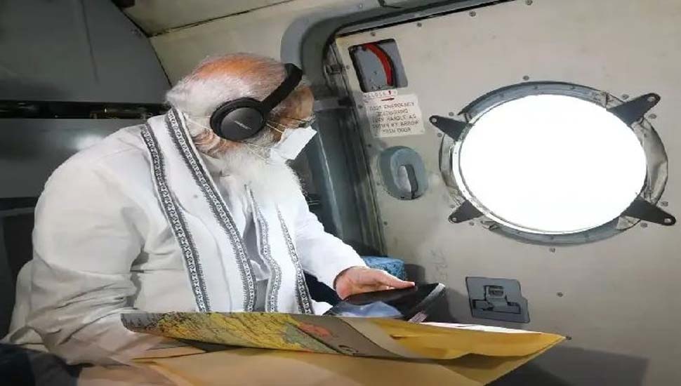 PM मोदी ने गुजरात के लिए किया 1000 करोड़ के राहत पैकेज का ऐलान, मरने वालों के परिजनों को भी मिलेगा मुआवाज़ा