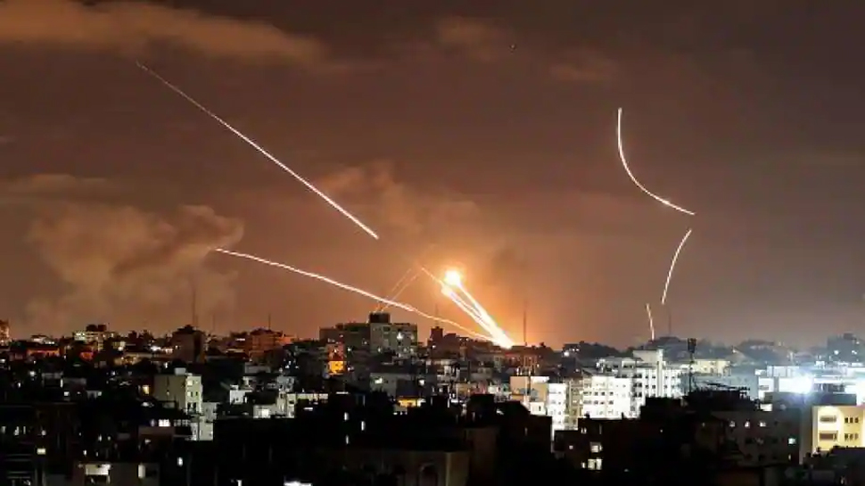 World War की आहट: Palestine के समर्थन में उतरा Lebanon, Israel पर दागे चार Rocket, मिला करारा जवाब World War की आहट: Palestine के समर्थन में उतरा Lebanon, Israel पर दागे चार Rocket, मिला करारा जवाब