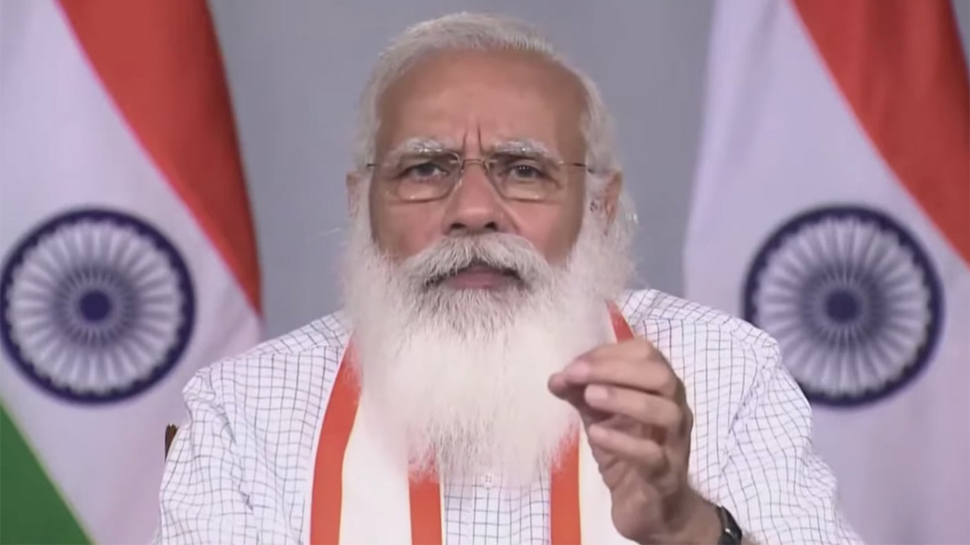 पीएम नरेंद्र मोदी ने 54 जिलाधिकारियों के बात की. पीएम नरेंद्र मोदी ने 54 जिलाधिकारियों के बात की.