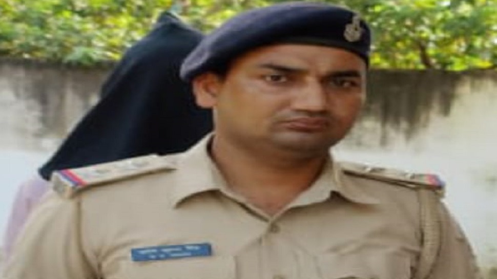 Munger: मूर्ति विसर्जन गोलीकांड: पुलिस अधिकारी ब्रजेश सिंह महीनों से फरार, तलाश में जुटी CID