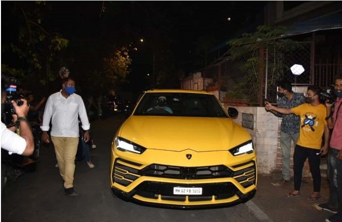 बॉलीवुड एक्टर Ranveer Singh ने खरीदी 3.15 करोड़ की लेम्बोर्गिनी उरुस  कार, जानिए क्या है इसमें खास