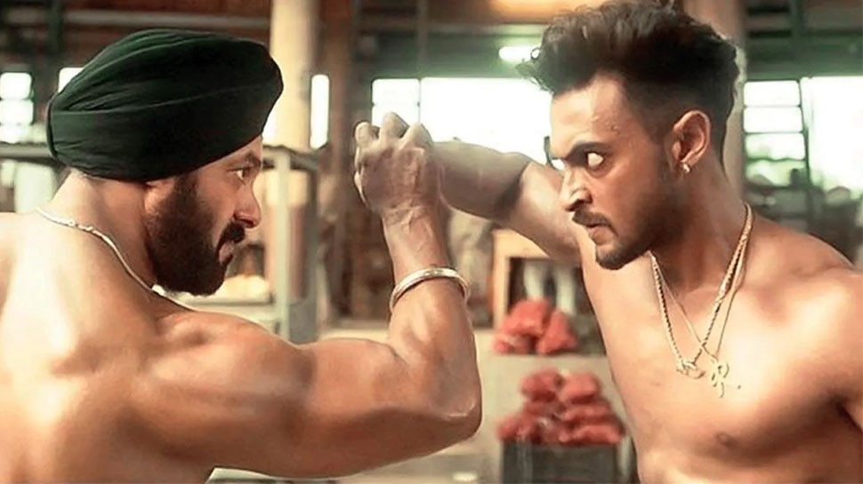 Salman Khan के फैंस के लिए आई बुरी खबर, Antim पर टूटा कोविड का कहर