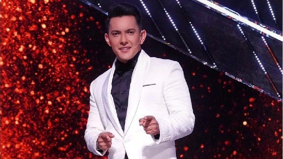 Indian Idol 12: Aditya Narayan को बार में लड़की ने मारा था थप्पड़? जानिए क्या था होस्ट का कहना