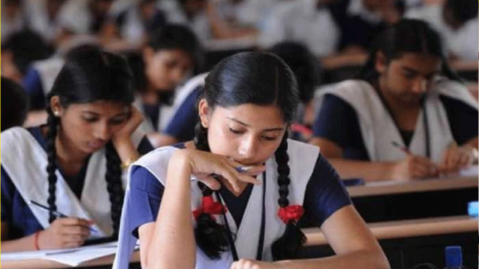 UP Board Exam 2021 10th Student Promoted And 12th Will Give Paper Check Latest Updates Here rsup | UP Board Exam 2021 Update: बिना परीक्षा दिए पास हो जाएंगे 10वीं के छात्र,