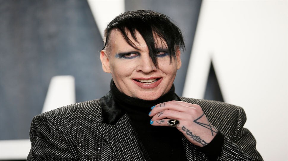 US: Marilyn Manson पर महिला ने लगाया रेप का आरोप, जबरन Urine पिलाने का दावा