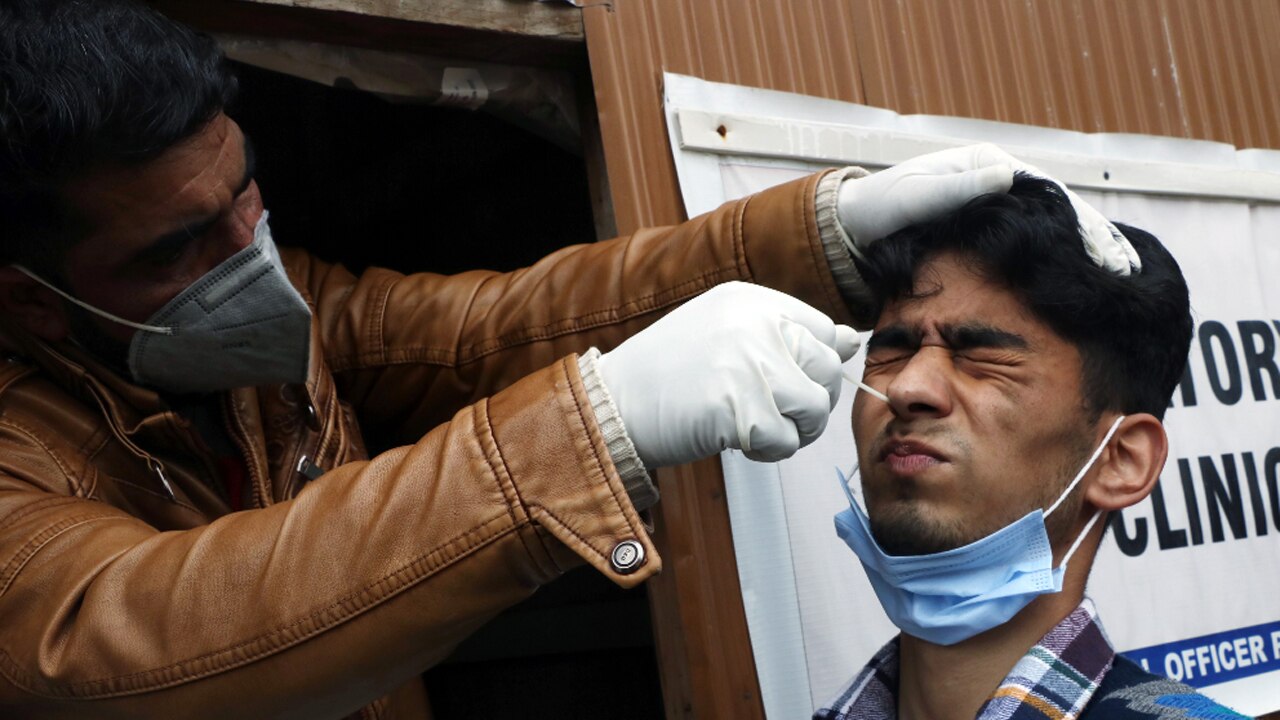 Covid-19 Updates: 24 घंटे में देशभर में आए कोरोना के 1.53 लाख नए केस, 3129 मरीजों की हुई मौत