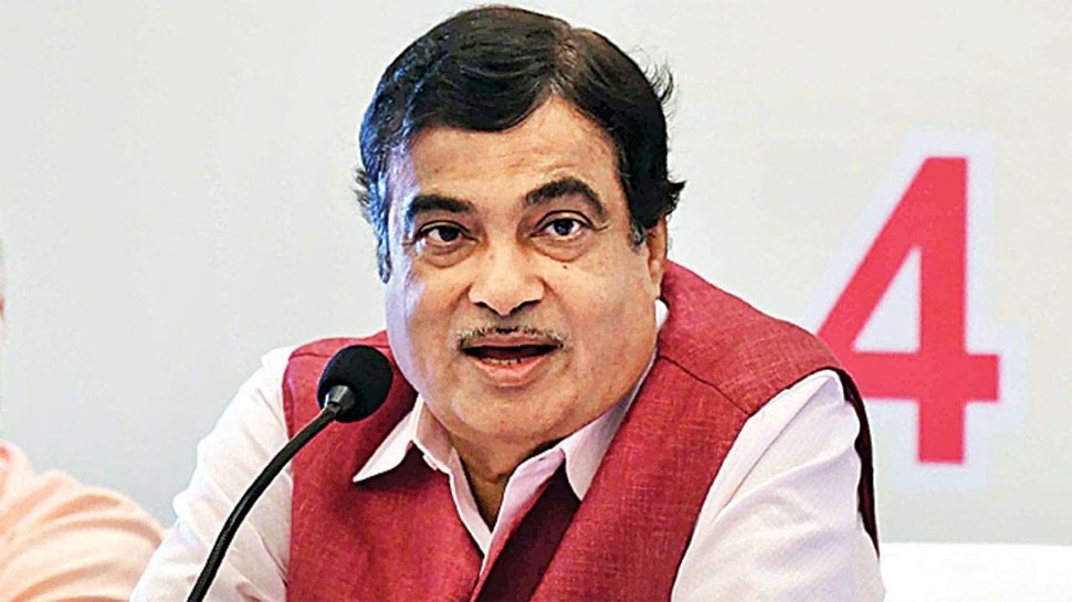 कांग्रेस नेता Ashok Chavan ने की Nitin Gadkari की तारीफ, फिर देनी पड़ी सफाई