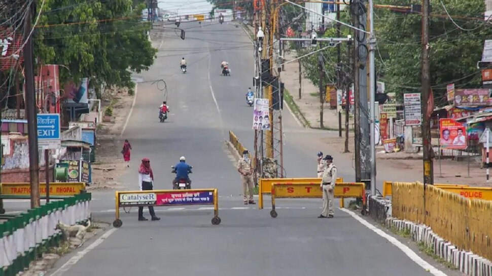 उत्तराखंड में 1 सप्ताह और बढ़ाया गया कोरोना कर्फ्यू, जानिए क्या खुलेगा और क्या रहेगा बंद उत्तराखंड में 1 सप्ताह और बढ़ाया गया कोरोना कर्फ्यू, जानिए क्या खुलेगा और क्या रहेगा बंद