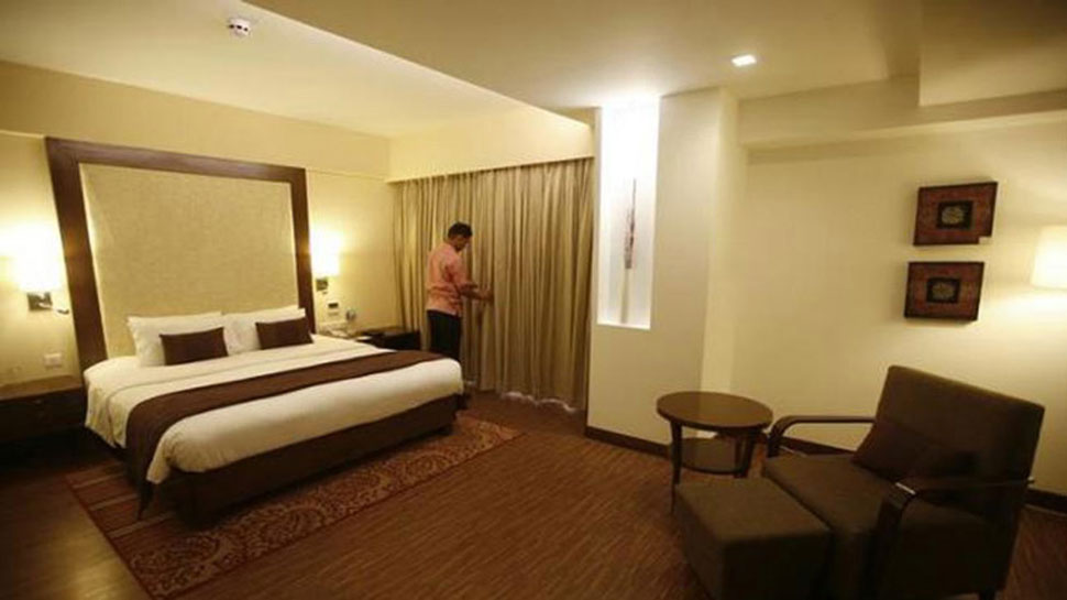 Work From Home के बाद लोगों ने शुरू किया Work From Hotel, जानिए क्या है ये पूरा मामला