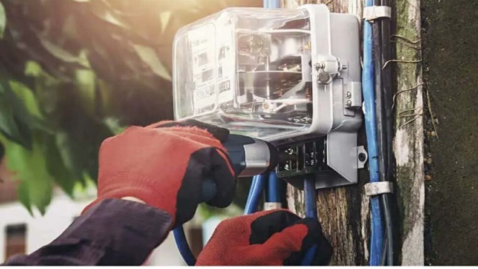 क्या आपको पता है ये काम भी आते हैं बिजली चोरी की श्रेणी में, इनसे बचें नहीं तो आपको जाना पड़ सकता है जेल