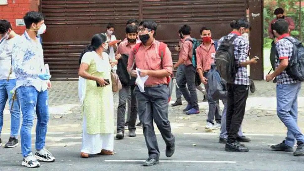 MP Board: 12वीं की परीक्षाओं पर फैसला एक से दो दिन में, जानें बोर्ड का प्लान और Latest Updates MP Board: 12वीं की परीक्षाओं पर फैसला एक से दो दिन में, जानें बोर्ड का प्लान और Latest Updates