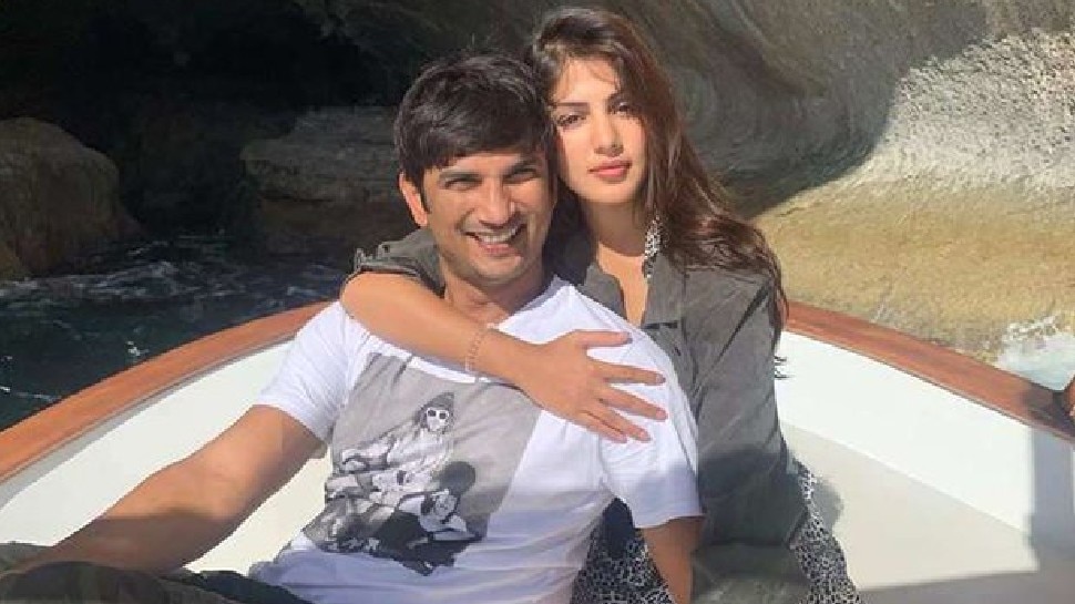 Rhea Chakraborty बनेंगी 'Bigg Boss 15' का हिस्सा? खुलेंगे Sushant Singh Rajpt से जुड़े कई राज