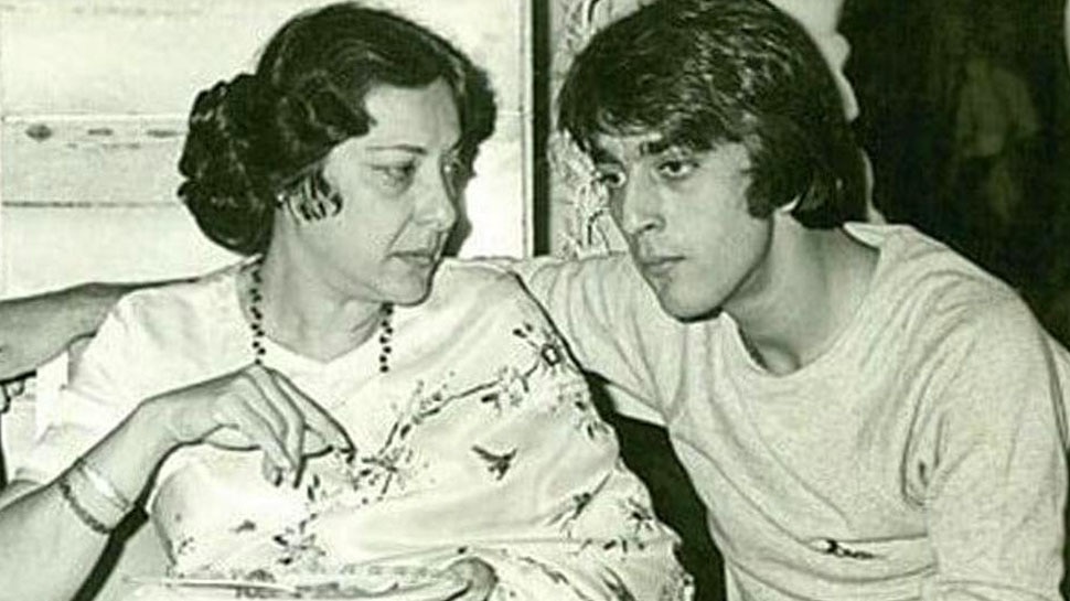 मां तो मां ही होती है: Nargis को याद करके भावुक हुए Sanjay Dutt, लिखा- आपके जैसा कोई नहीं है मां