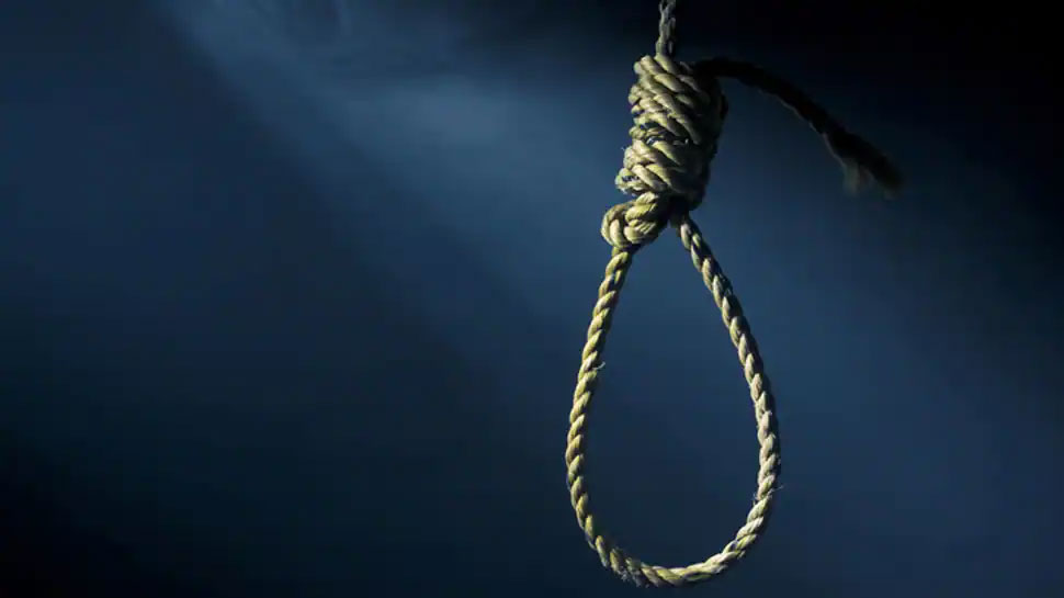 Italy: पति के साथ तनाव भरे रिश्तों के बीच बेटी संग फंदे पर झूल गई महिला, मामले की जांच जारी Italy: पति के साथ तनाव भरे रिश्तों के बीच बेटी संग फंदे पर झूल गई महिला, मामले की जांच जारी