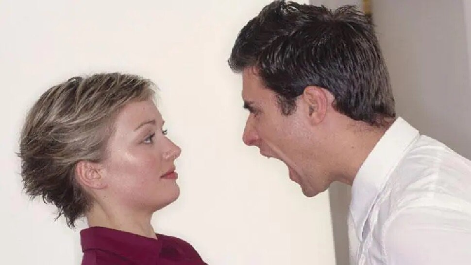 आक्रामकता, अहंकार और जुनून बनाता है इन Zodiac Signs के लोगों को लड़ाई पसंद, जीतने के लिए लगा देते हैं पूरा जोर