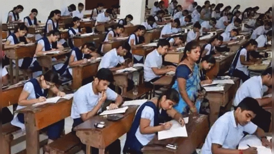 UP Board 12th Exam: रद्द होंगे UP बोर्ड 12वीं के एग्जाम? पूर्व मुख्यमंत्री ने की यह बड़ी अपील
