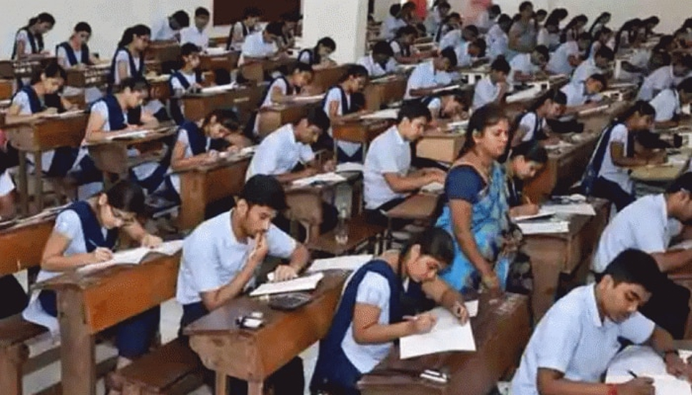 UP Board 12th Exam: रद्द होंगे UP बोर्ड 12वीं के एग्जाम? पूर्व मुख्यमंत्री ने की यह बड़ी अपील UP Board 12th Exam: रद्द होंगे UP बोर्ड 12वीं के एग्जाम? पूर्व मुख्यमंत्री ने की यह बड़ी अपील