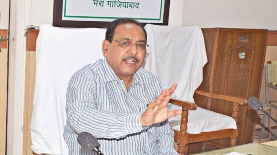 कोरोना से जान गंवाने वालों के परिजनों की मदद के लिए आगे आए गाजियाबाद DM, आप भी ले सकते हैं HELP