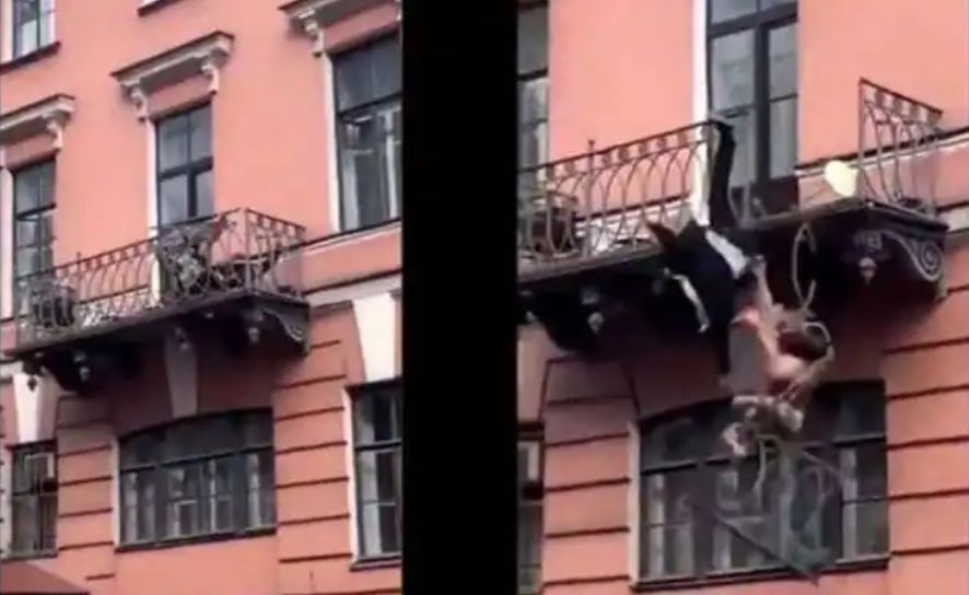 Viral Video: बालकनी में बहस कर रहा था Russian Couple, छज्जा तोड़ते हुए फुटपाथ पर गिरे