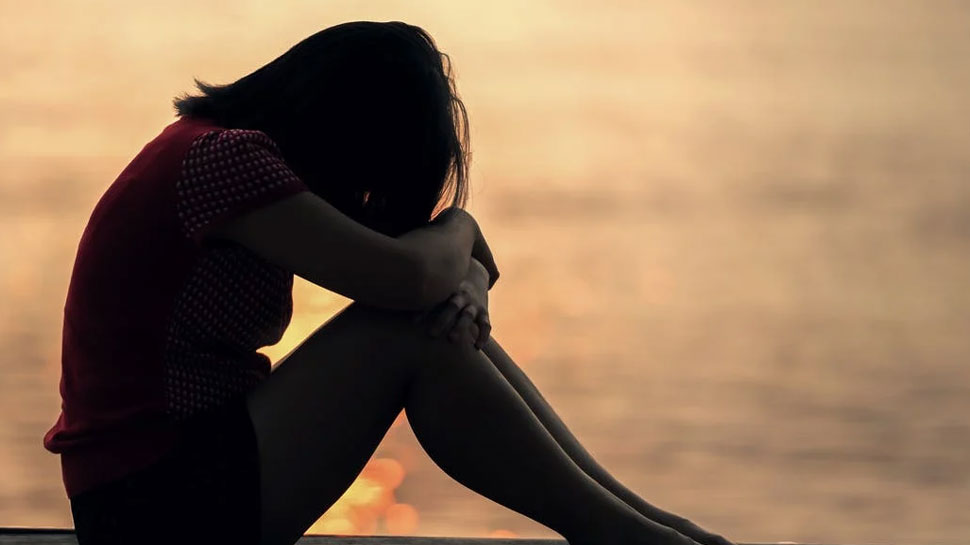 Belgium: 5 दरिंदों ने Gang Rape के बाद वायरल कर दीं अश्लील तस्वीरें, 14 साल की नाबालिग ने की खुदकुशी