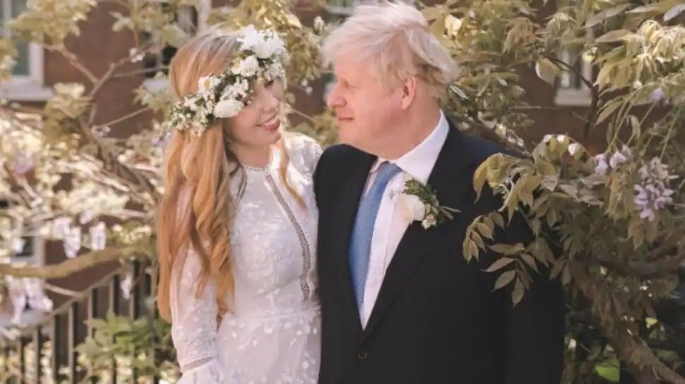 2 बार तलाक ले चुके Boris Johnson को Wedding Gift में मिला 'वफादारी' का प्रतीक Goose