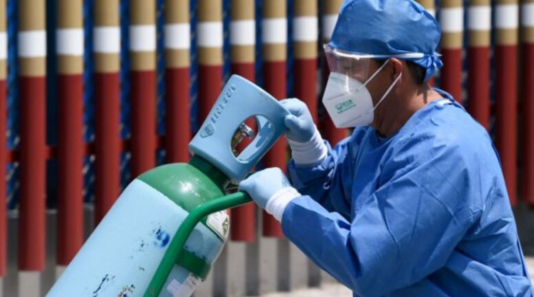 Corona में ऑक्सीजन की कमी से हुई जिनकी मौत, उनके परिजनों को 5 लाख देगी दिल्ली सरकार