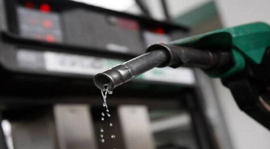 Petrol Price: देश में 100 रुपये के पार पहुंची पेट्रोल की कीमत, जानिए किस शहर में क्या है दाम