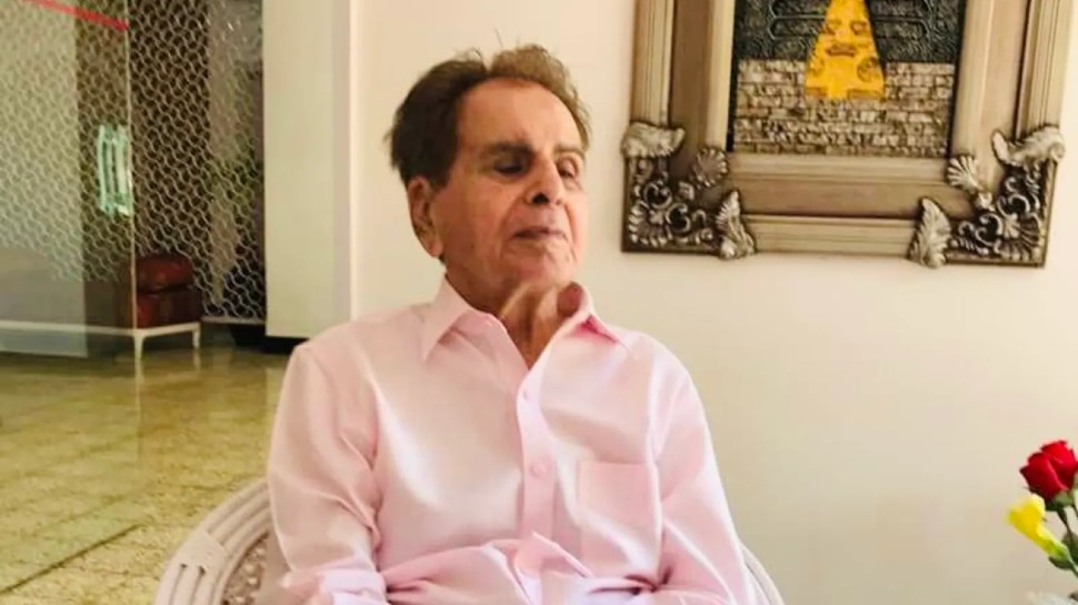 Dilip Kumar Health Update: अस्पताल में भर्ती एक्टर की तस्वीर आई सामने, चेहरे पर साफ दिखी कमजोरी