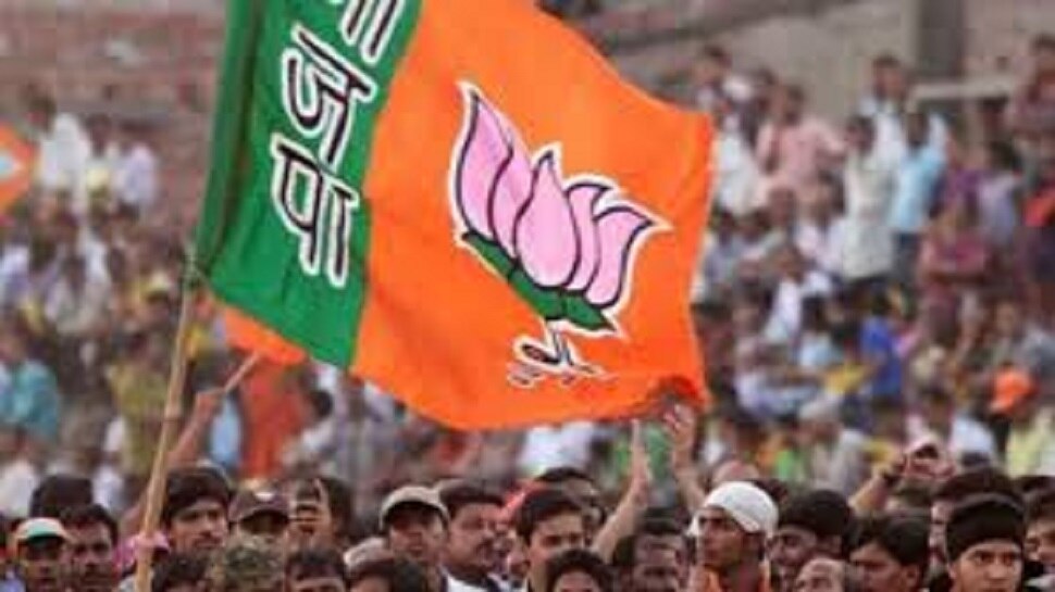 कमिश्नर-पार्षद विवाद को लेकर BJP में बनें 2 धड़े! विरोध प्रदर्शन से कई विधायकों ने बनाई दूरी