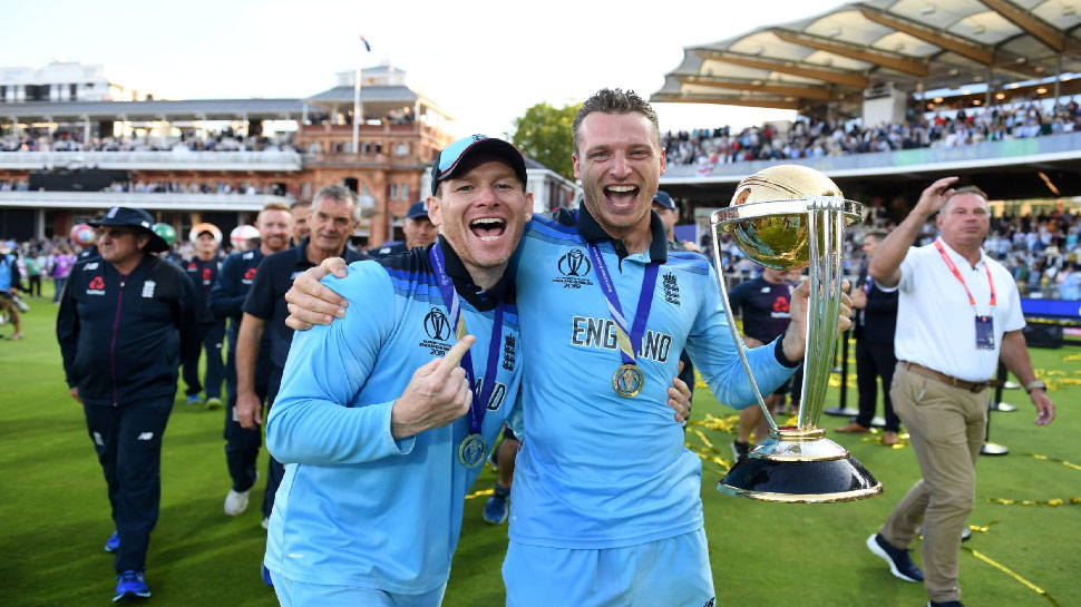 अब उठी Eoin Morgan और Jos Buttler को सस्पेंड करने की मांग, भारतीय फैंस का उड़ाया था मजाक