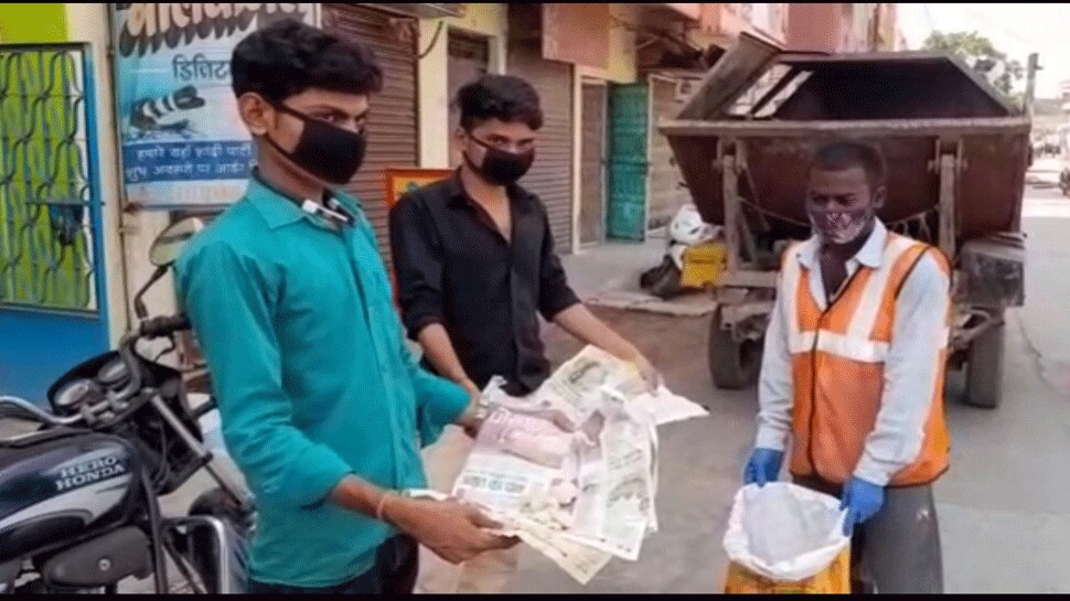 "सेव ए सीड" अभियान से होगा पेड़ों का संरक्षण,अब शुद्ध हवा के साथ छाया और मीठे फल मिलेंगे "सेव ए सीड" अभियान से होगा पेड़ों का संरक्षण,अब शुद्ध हवा के साथ छाया और मीठे फल मिलेंगे