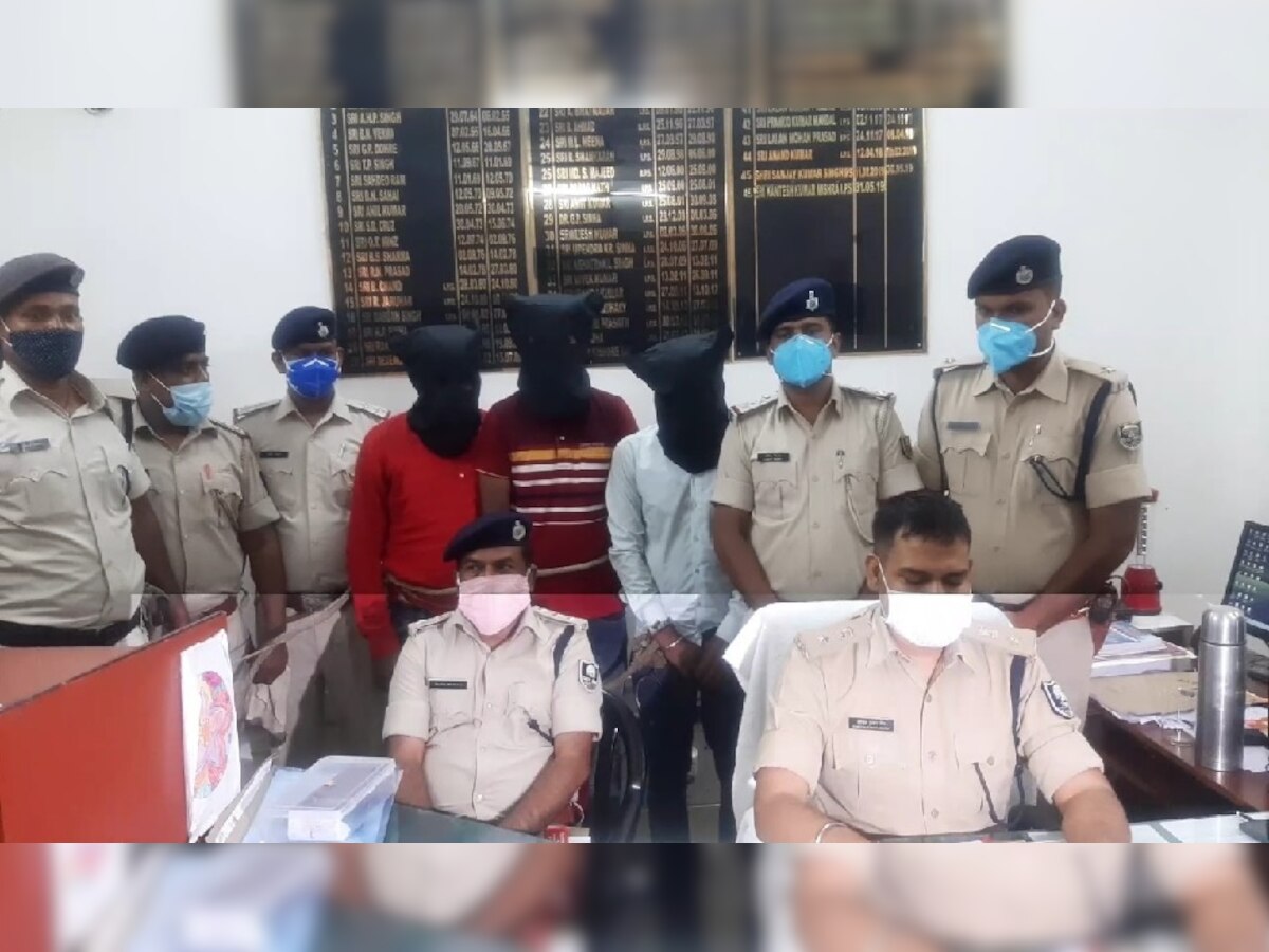 हत्याकांड का खुलासा करती पटना पुलिस 