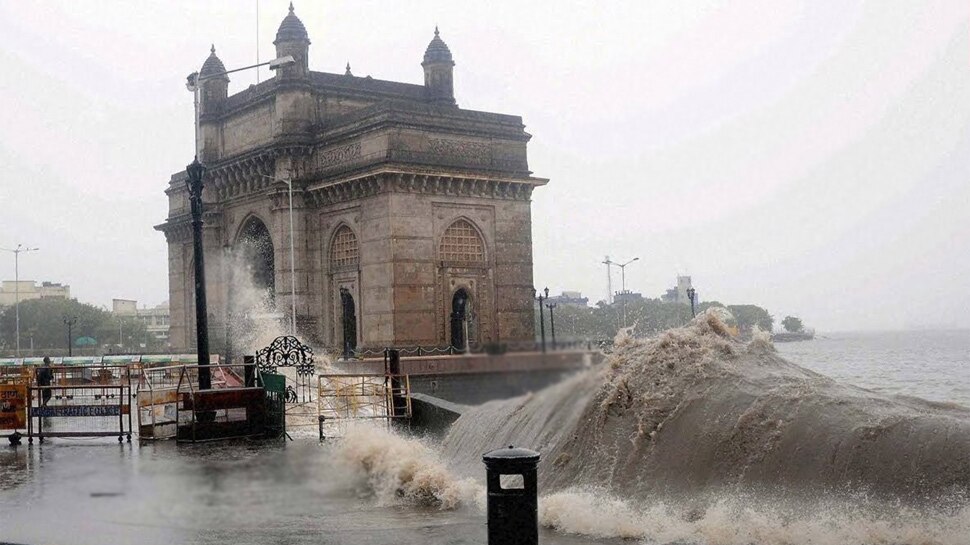 Mumbai Monsoon Alert: मुंबई में हाई टाइड को लेकर चेतावनी जारी, समुद्र में उठेंगी 4.26 मीटर की लहरें