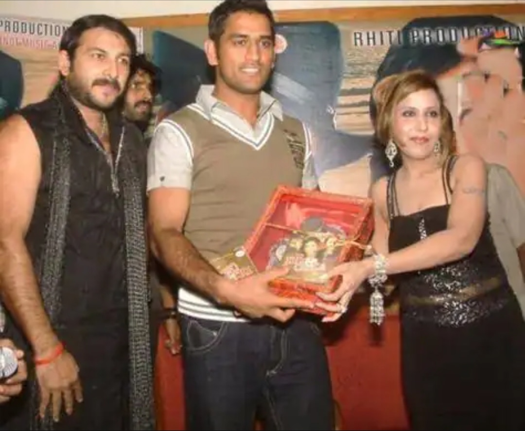 बेटी के नाम से स्पोर्ट्स मैनेजमेंट कंपनी Who is Manoj Tiwaris first wife5