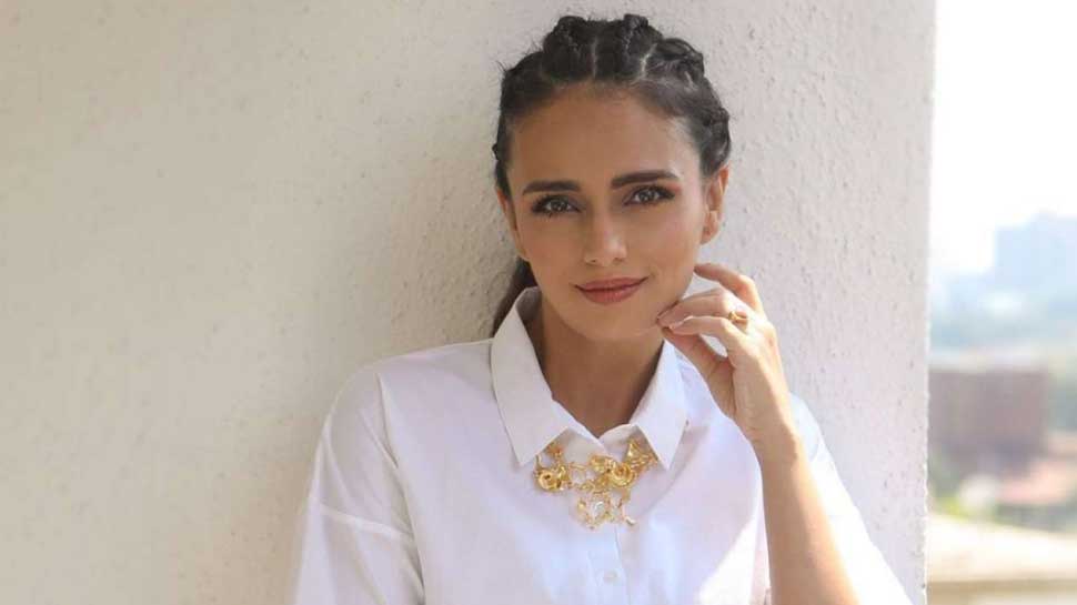 रोशनी चोपड़ा Roshni Chopra