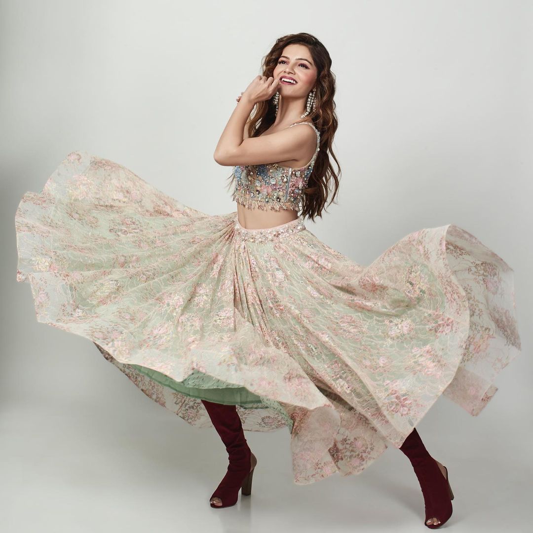 लाइफ इज डांस Rubina Dilaik Photos