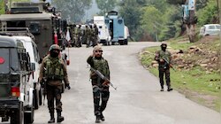 J-K: सोपोर में CRPF और पुलिस टीम पर आतंकी हमला, 2 पुलिसकर्मी शहीद