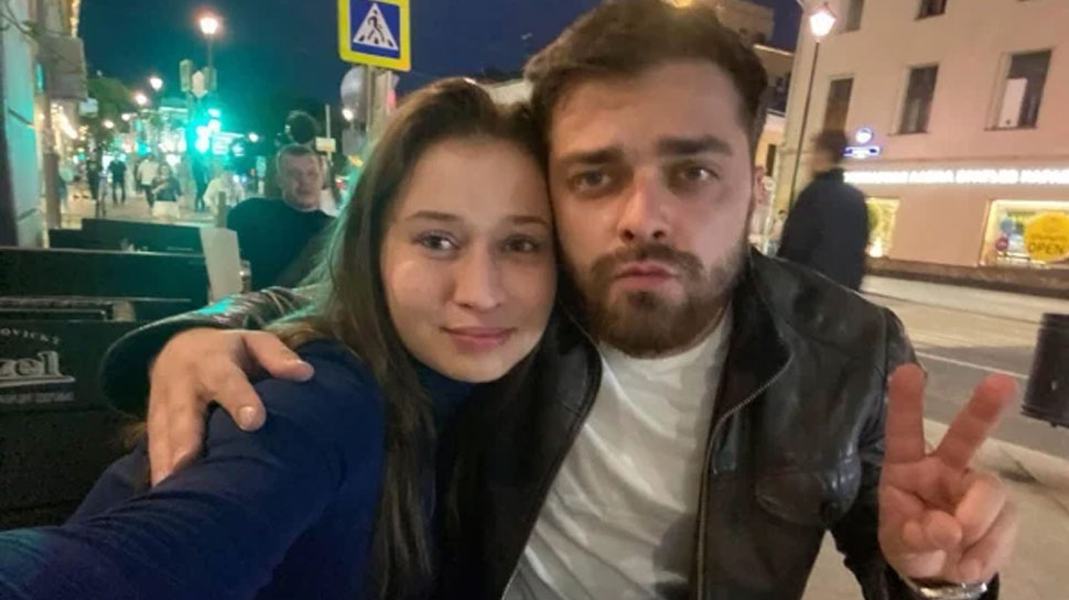 Russia: शादी से एक दिन पहले की मंगेतर की हत्या, दूल्हे ने 83 बार कुल्हाड़ी से किया हमला