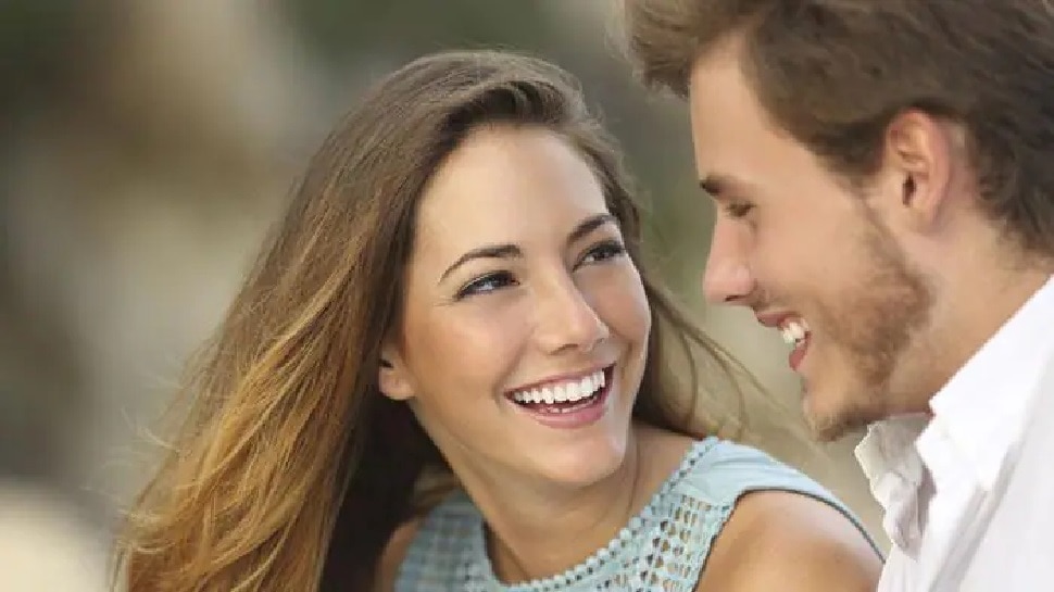 मुस्कुराएं Smile For anti aging