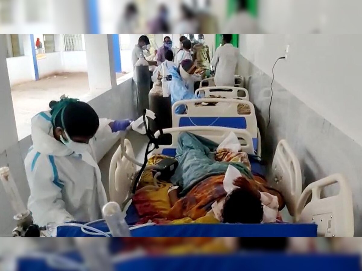 खरगोन: जिला अस्पताल के ऑक्सीजन कंट्रोल पैनल में लगी आग, जान बचाने भागते रहे मरीज