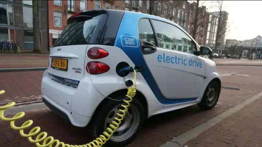 नई कार ख़रीदने की सोच रहे हैं, मगर Electric Car को लेकर हैं कंफ्यूज़? तो जानिए इसके बारे में सब कुछ
