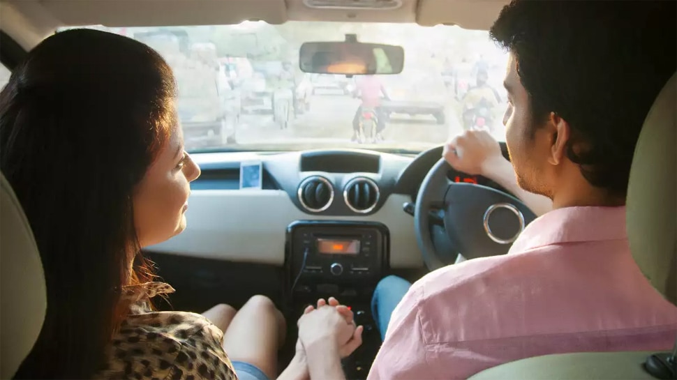 people say I love you in the car
