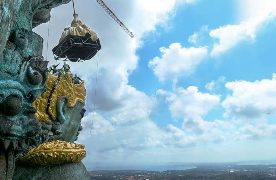 भारत सरकार ने किया है सम्मानित Worlds largest statue of Lord Vishnu in Indonesia 5