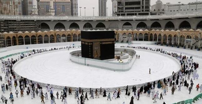 Hajj 2021: Corona के चलते हज यात्रियों के आवदेन फिर रद्द