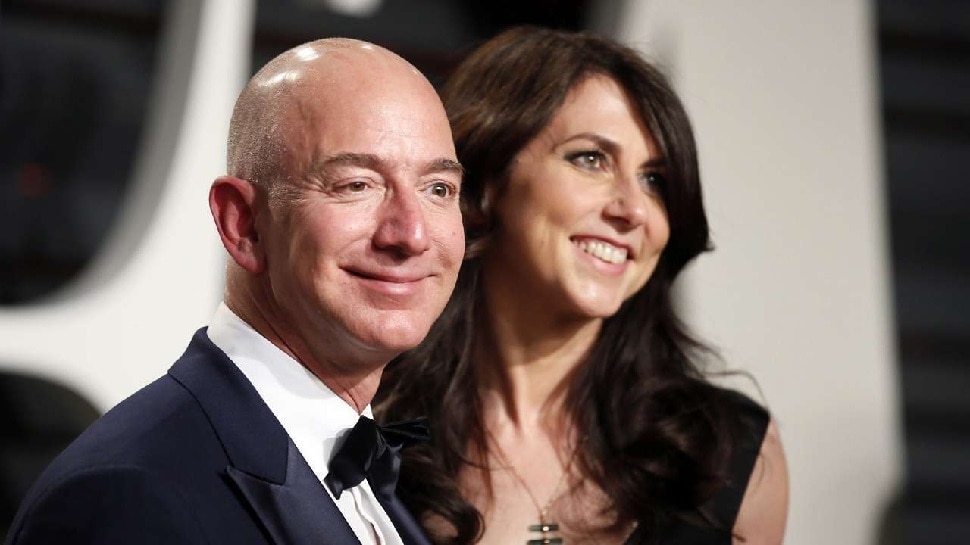 जेफ बेजोस और उनकी पूर्व पत्नी मैकेंजी स्कॉट Jeff Bezos and his ex wife Mackenzie Scott