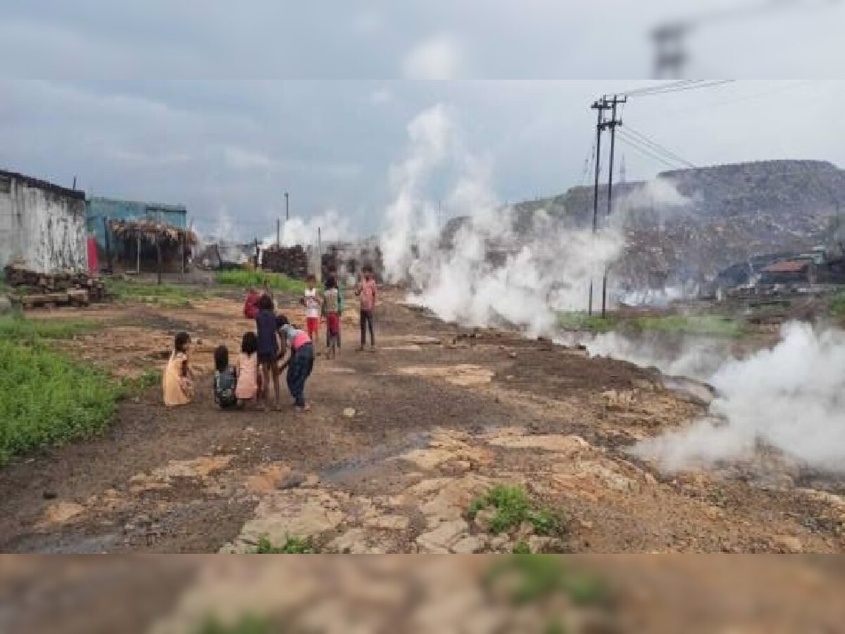 अग्नि प्रभावित क्षेत्र में रह रहे लोगों की बढ़ी मुश्किले (फाइल फोटो)