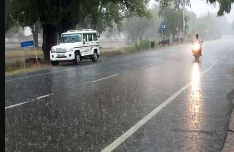 Weather, Monsoon Update: यूपी, बिहार में मेहरबान रहेंगे बादल, दिल्ली में इस दिन पहुंचेगा मॉनसून