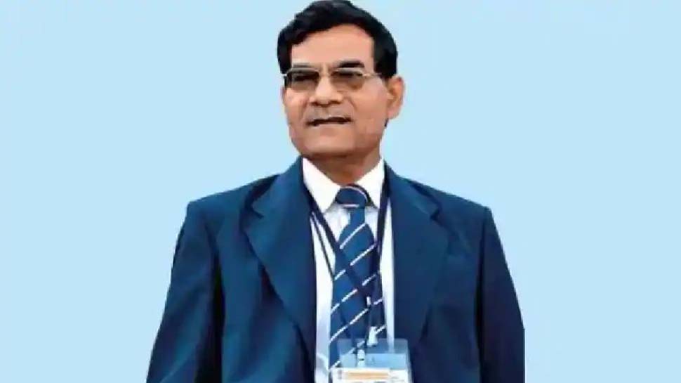 यूपी विधानसभा चुनाव से पहले BJP में बड़ा बदलाव, पूर्व IAS अधिकारी एके शर्मा बने स्टेट वाइस प्रेसिडेंट यूपी विधानसभा चुनाव से पहले BJP में बड़ा बदलाव, पूर्व IAS अधिकारी एके शर्मा बने स्टेट वाइस प्रेसिडेंट