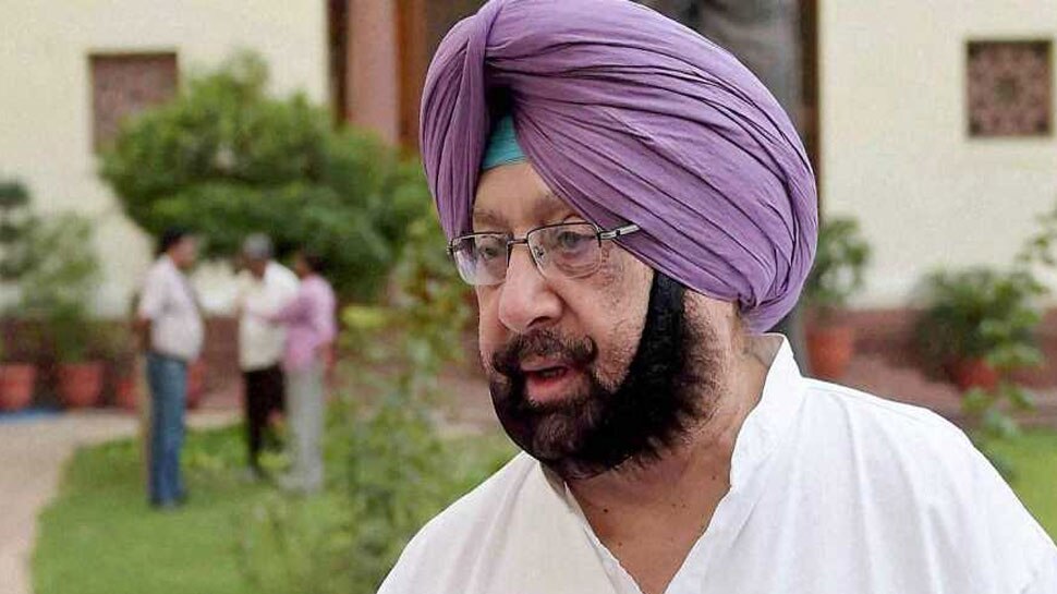 Punjab: कांग्रेस विधायकों के बेटों को सरकारी नौकरी देने पर विवाद, CM अमरिंदर सिंह ने दी सफाई