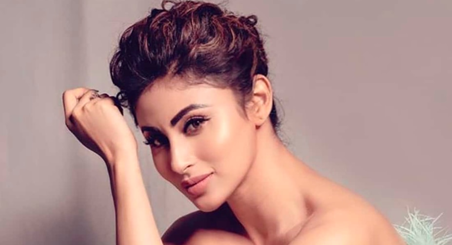 Mouni Roy Shares Her Bedroom Pics Goes Viral On Internet मौनी रॉय ने शेयर की बेडरूम वाली